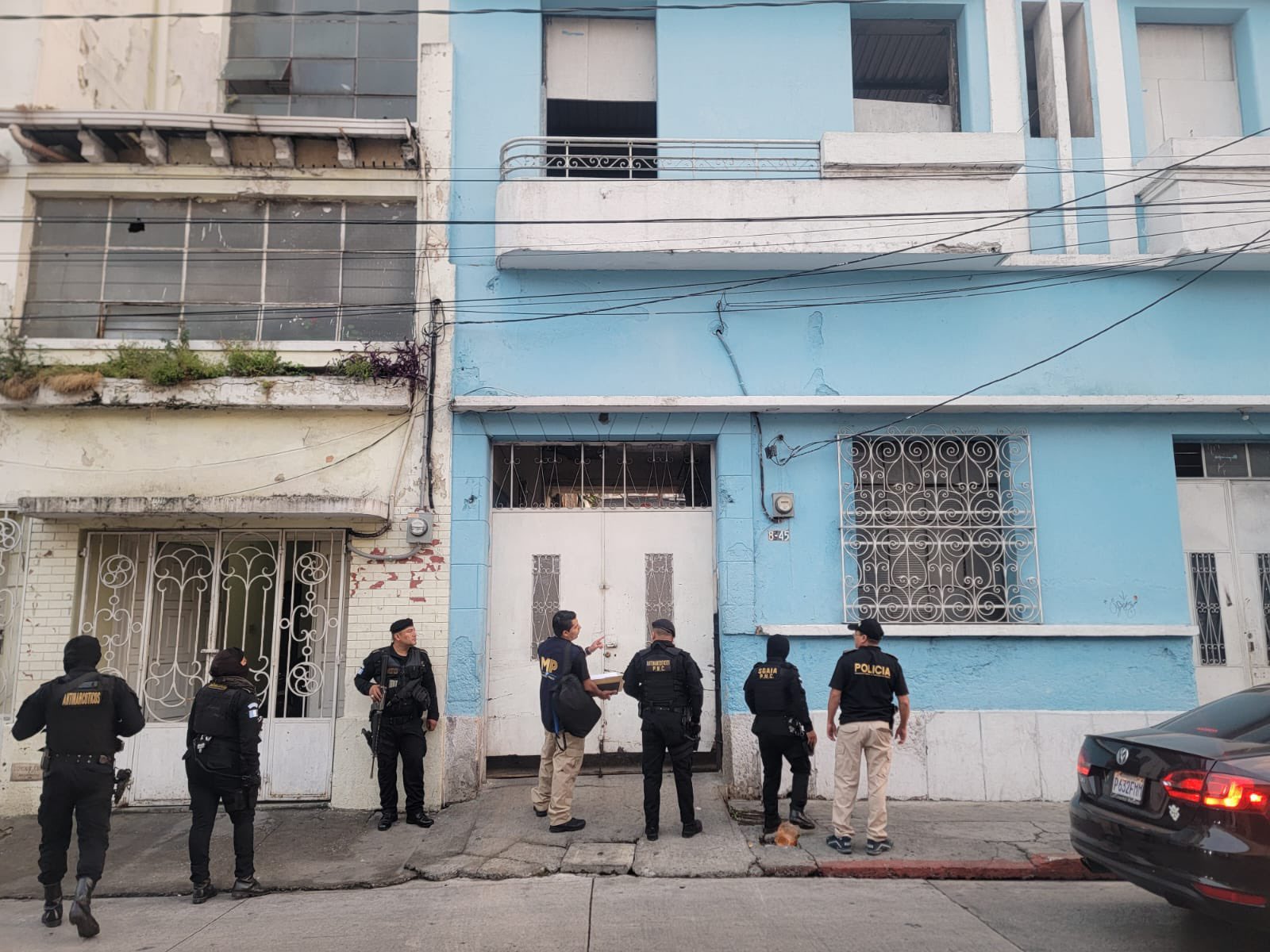 El éxito de allanamientos depende en gran medida de la coordinación entre las diferentes fuerzas de seguridad. / Foto: PNC.