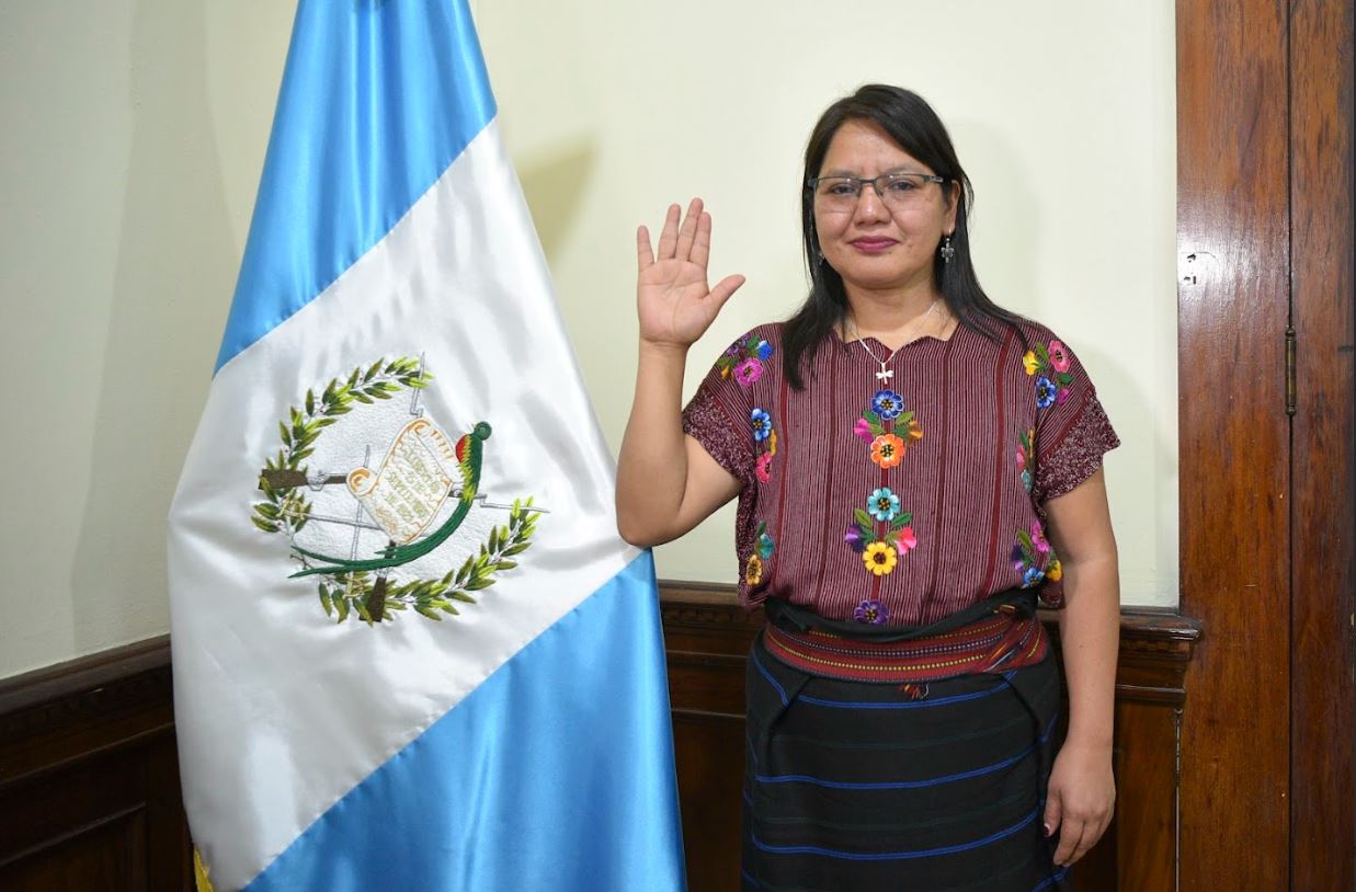 Elsa Hernández es juramentada como la gobernadora de Huehuetenango 