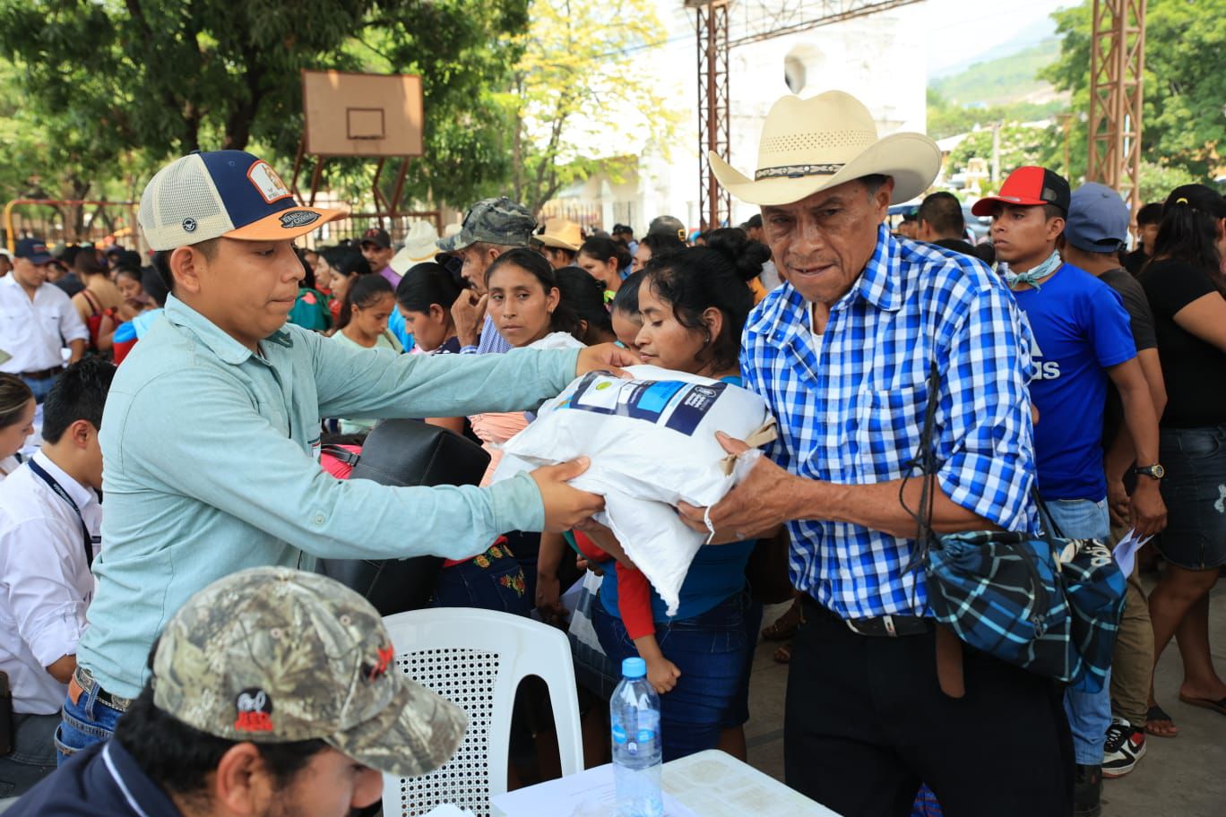 Promueven acciones en favor de la agricultura familiar de Camotán, Chiquimula