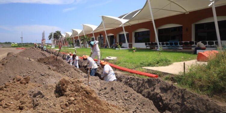 Ministra de Comunicaciones evidencia fallas graves en Aeropuerto San José