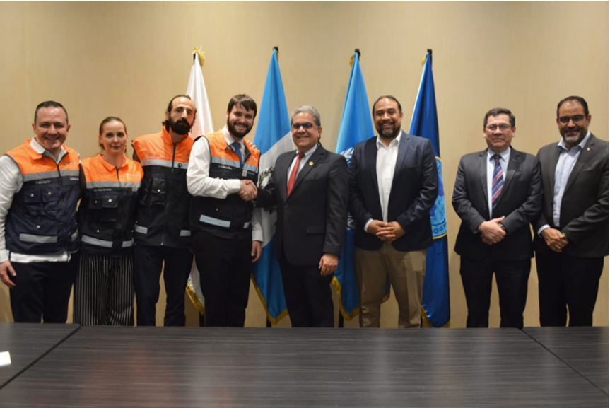Autoridades del ministerio de Salud de Guatemala y Cofepris de México.