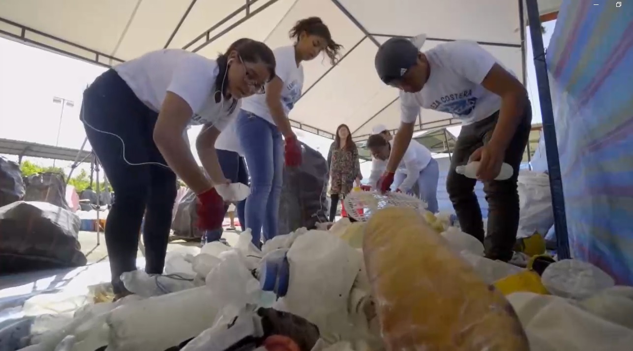 Coca Cola se propone reciclar el cien por ciento de sus envases en América Latina para el 2030.