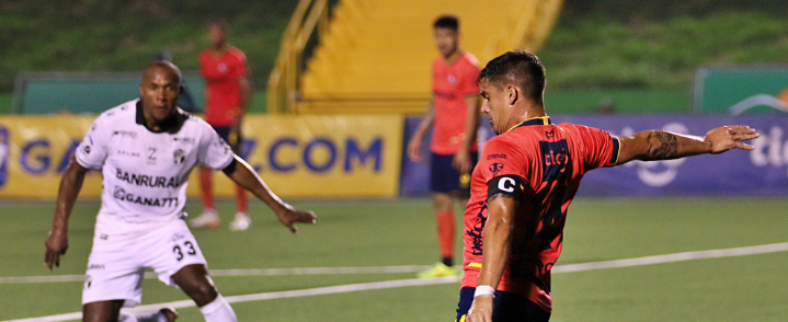 Comunicaciones y Municipal no se dañan en las semifinal del Clausura 2024