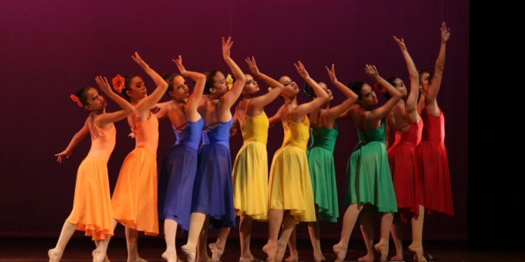 Cultura y Deportes abre espacios de expresión a los artistas nacionales