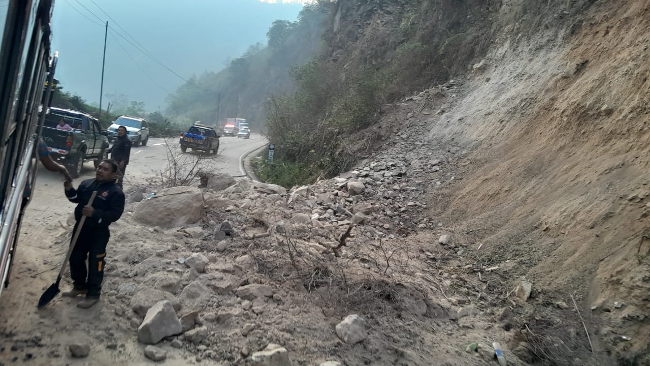 Fuerte sismo de 6.5 grados fue sensible en varios departamentos del país
