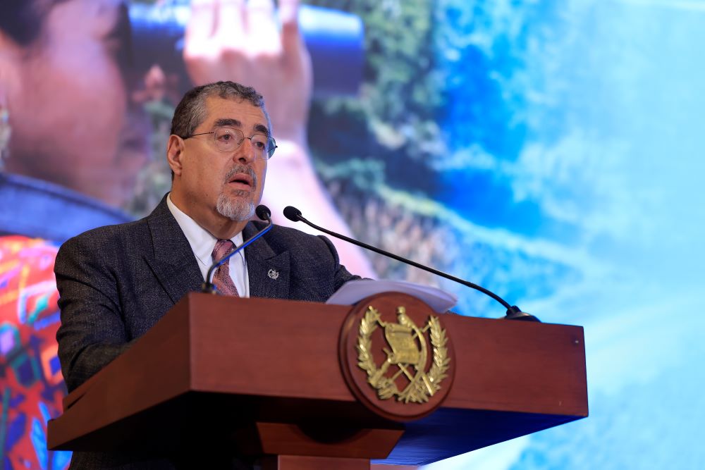 Presidente Arévalo llama la atención sobre la incidencia de la corrupción en el desarrollo