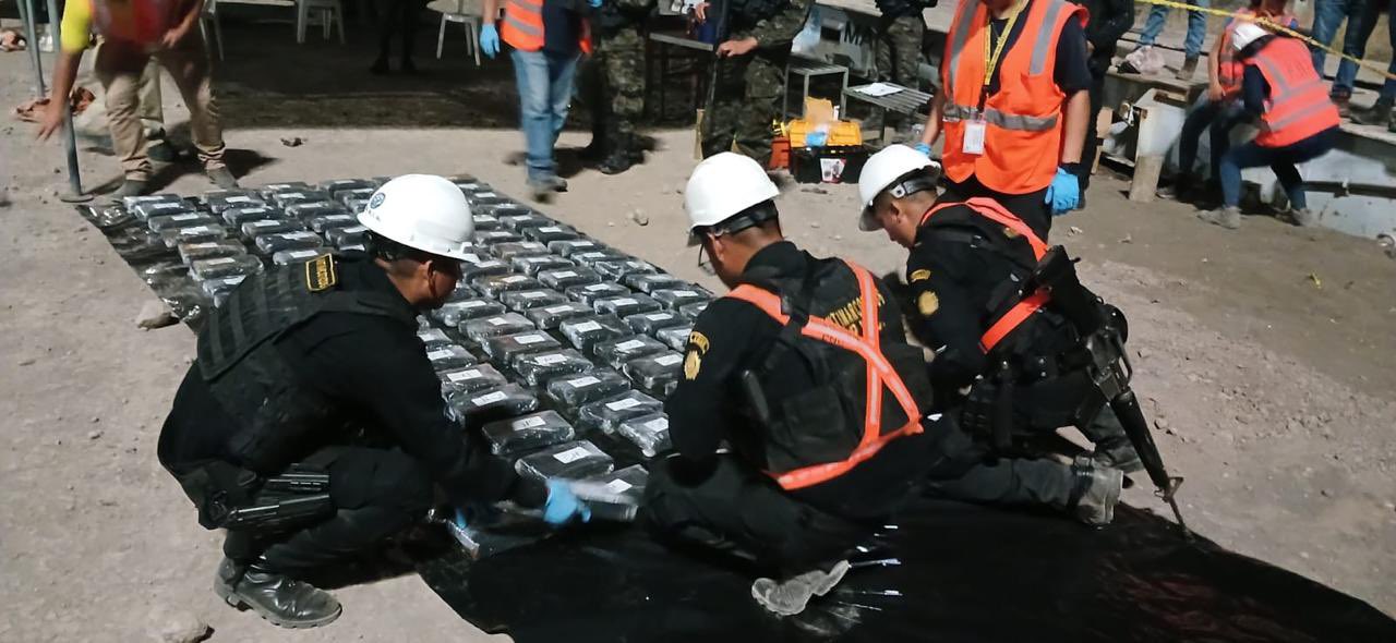 Ministro de la Defensa destaca éxito en la lucha contra el narcotráfico
