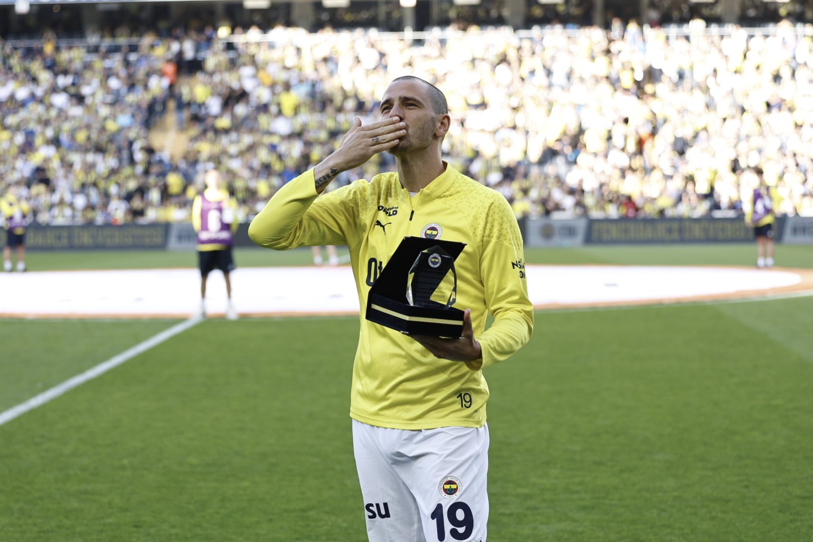 El muro de Italia se despide, Bonucci cuelga las botas