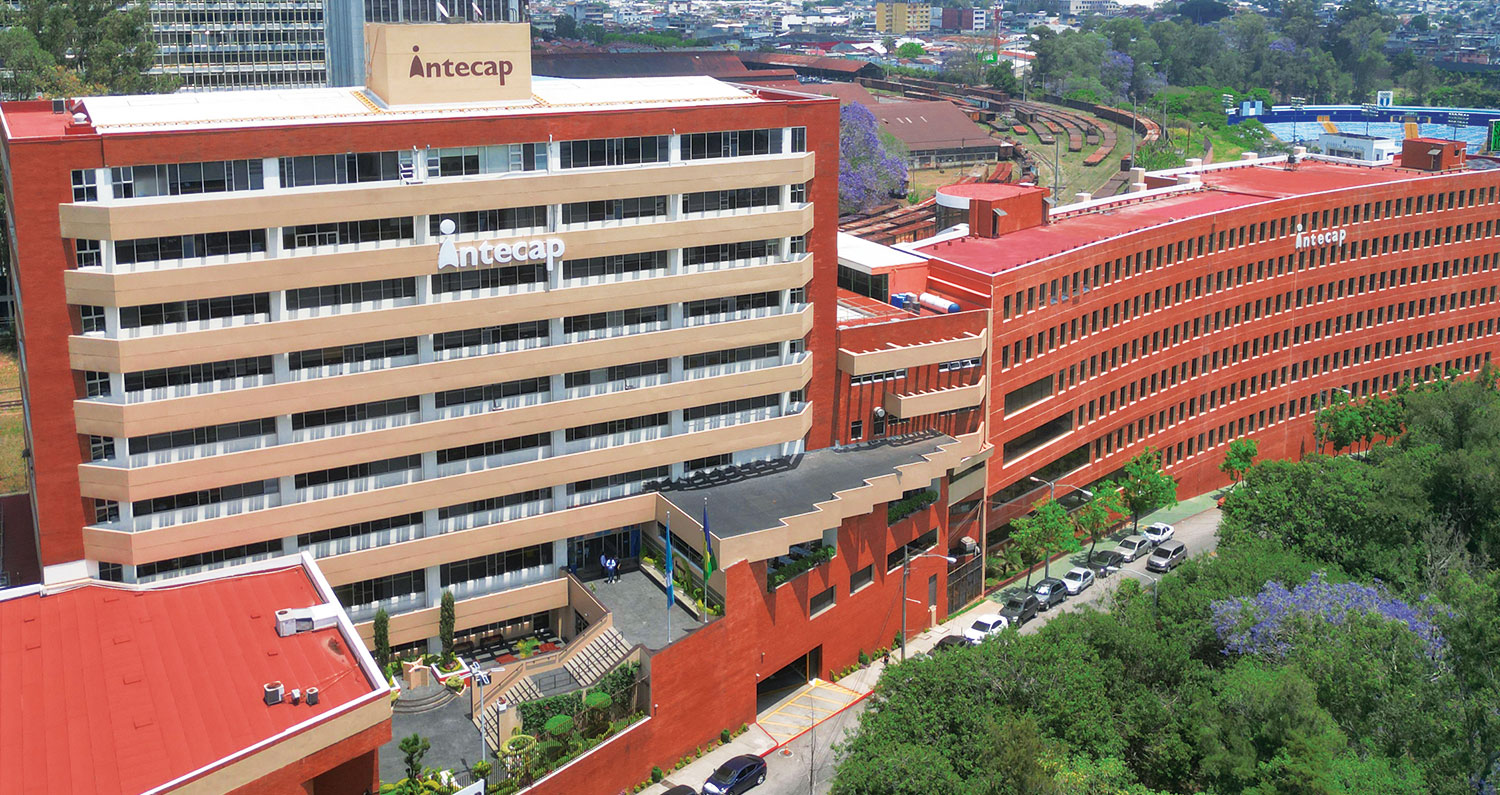 Intecap cumple 52 años formando profesionales