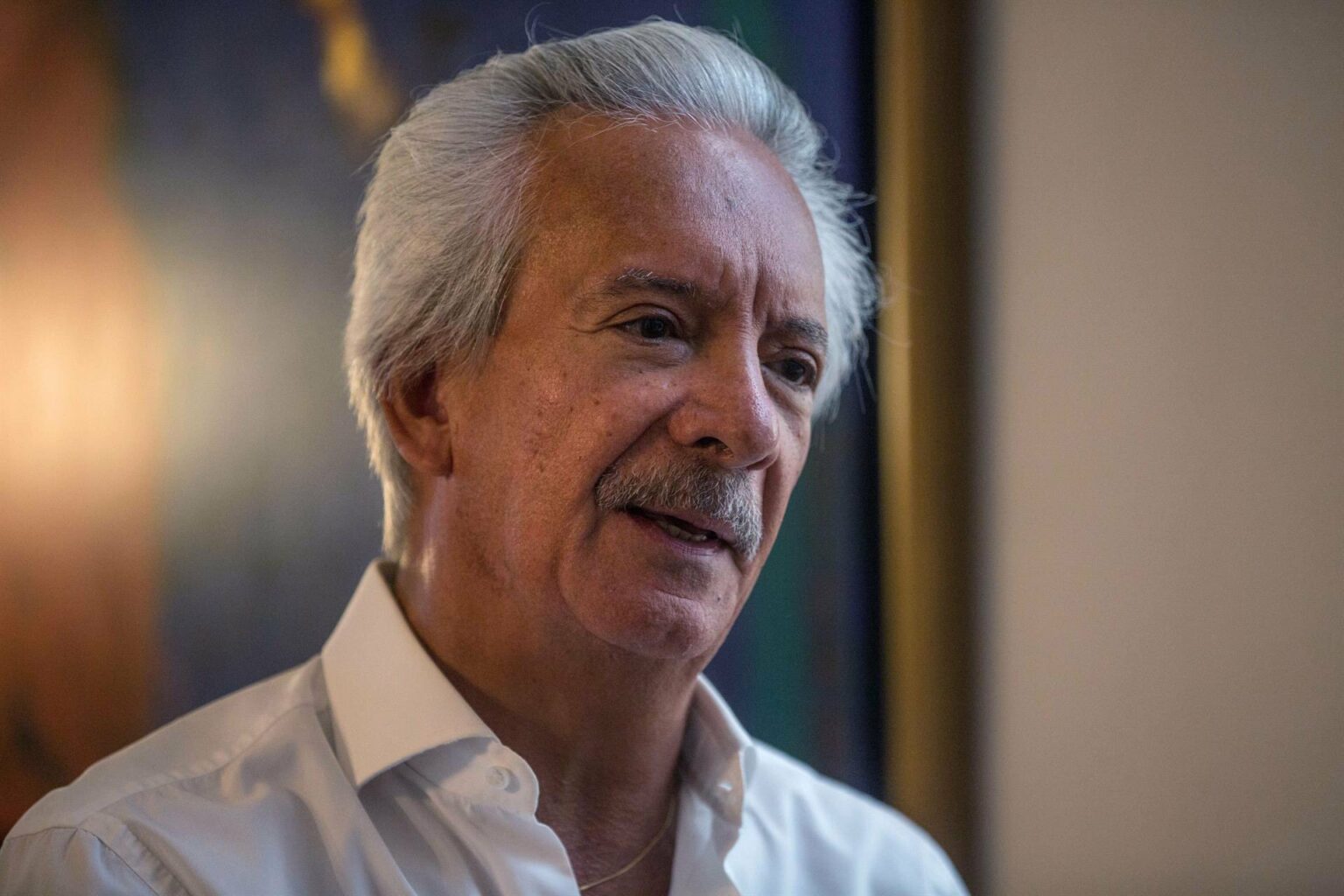 Tribunal Noveno de Sentencia otorga arresto domiciliario al periodista José Rubén Zamora, pero deberá continuar en prisión.