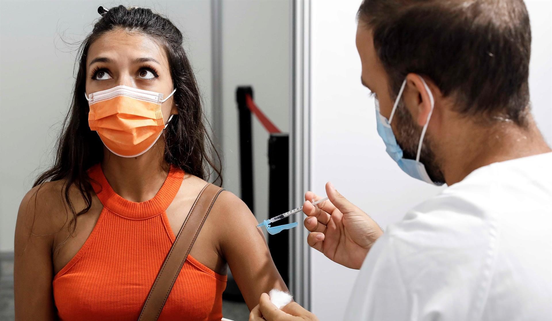 Nueva vacuna sería eficaz contra siguiente pandemia de coronavirus. / Foto: Archivo.