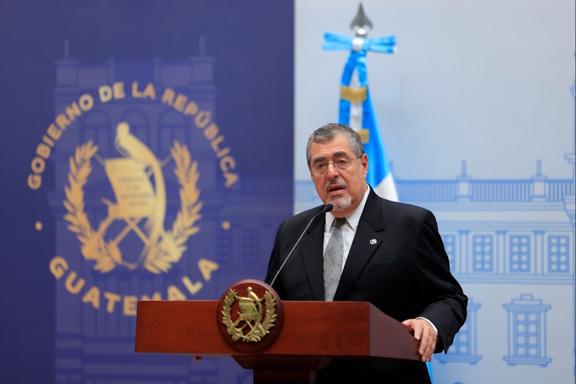 Presidente Bernardo Arévalo en conferencia de prensa.