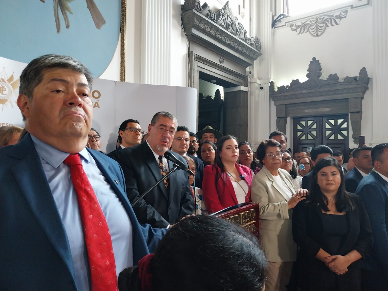 Presidente Bernardo Arévalo presenta en el Congreso iniciativa para reformar la Ley Orgánica del Ministerio Público