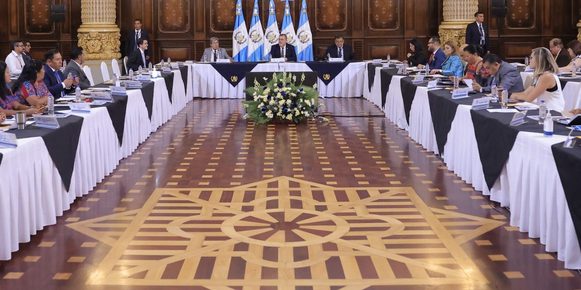 Presidente Arévalo resalta labor del Conadur en plan de desarrollo nacional