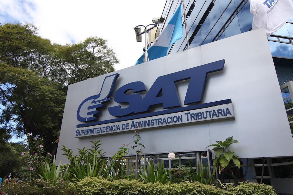 Juzgado extingue 34.7 millones a exsuperintendente de la SAT Marco Tulio Abadío