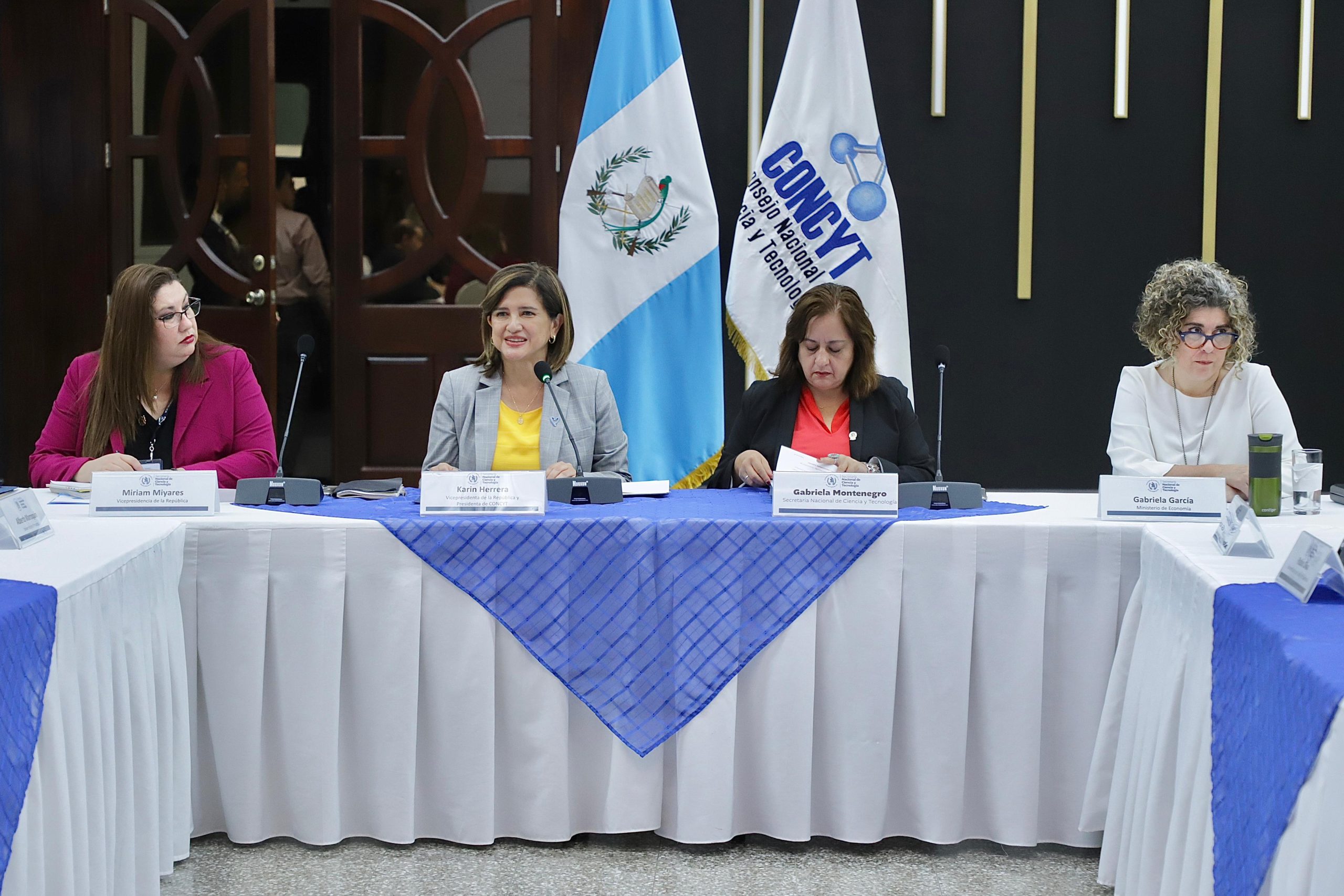 Vicepresidencia coordina mejores oportunidades en ciencia y tecnología