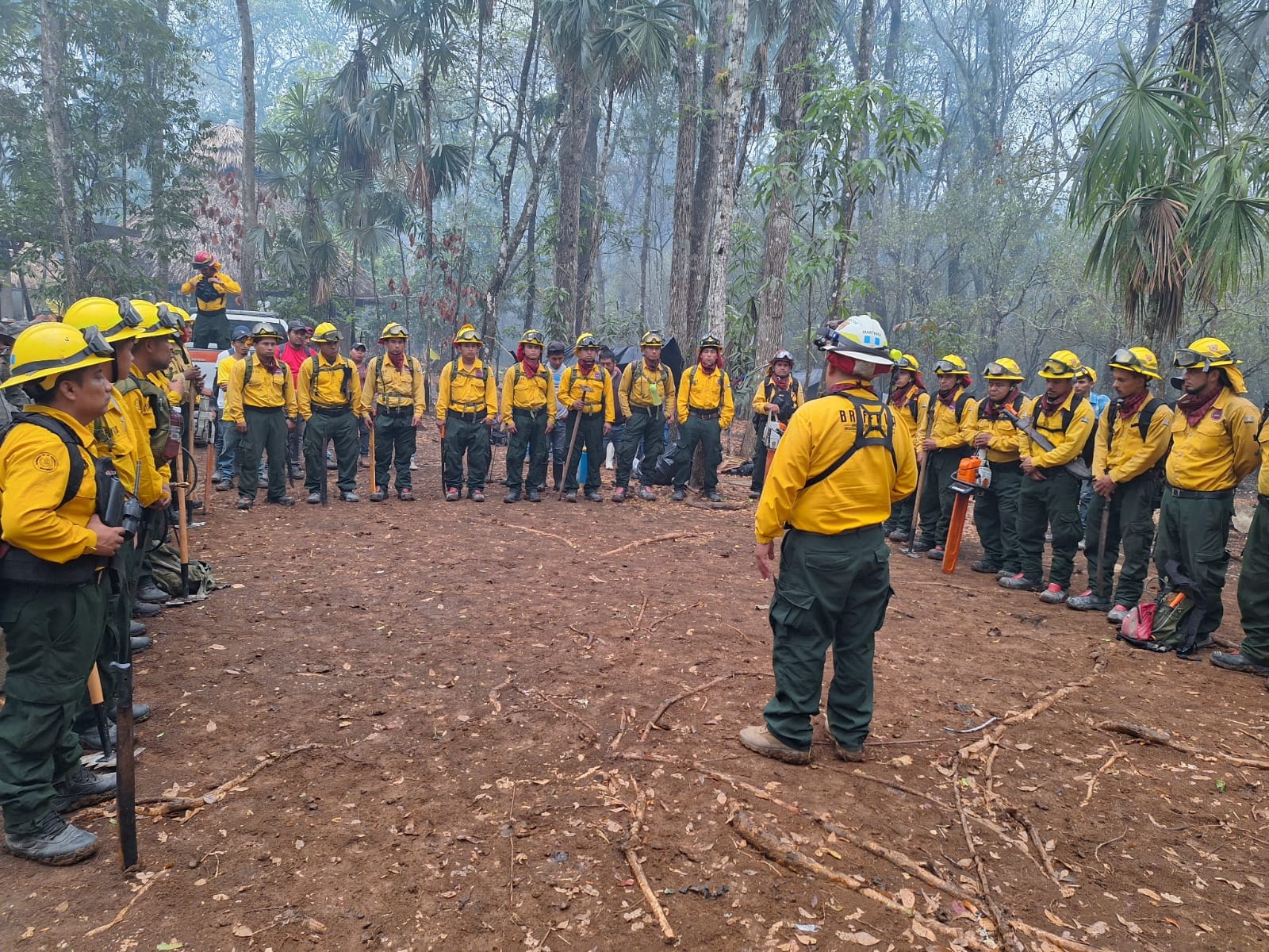 Siguen acciones por incendios en área de la Corona, Zona de Uso Múltiple, Reserva de la Biosfera Maya, en San Andrés, Petén