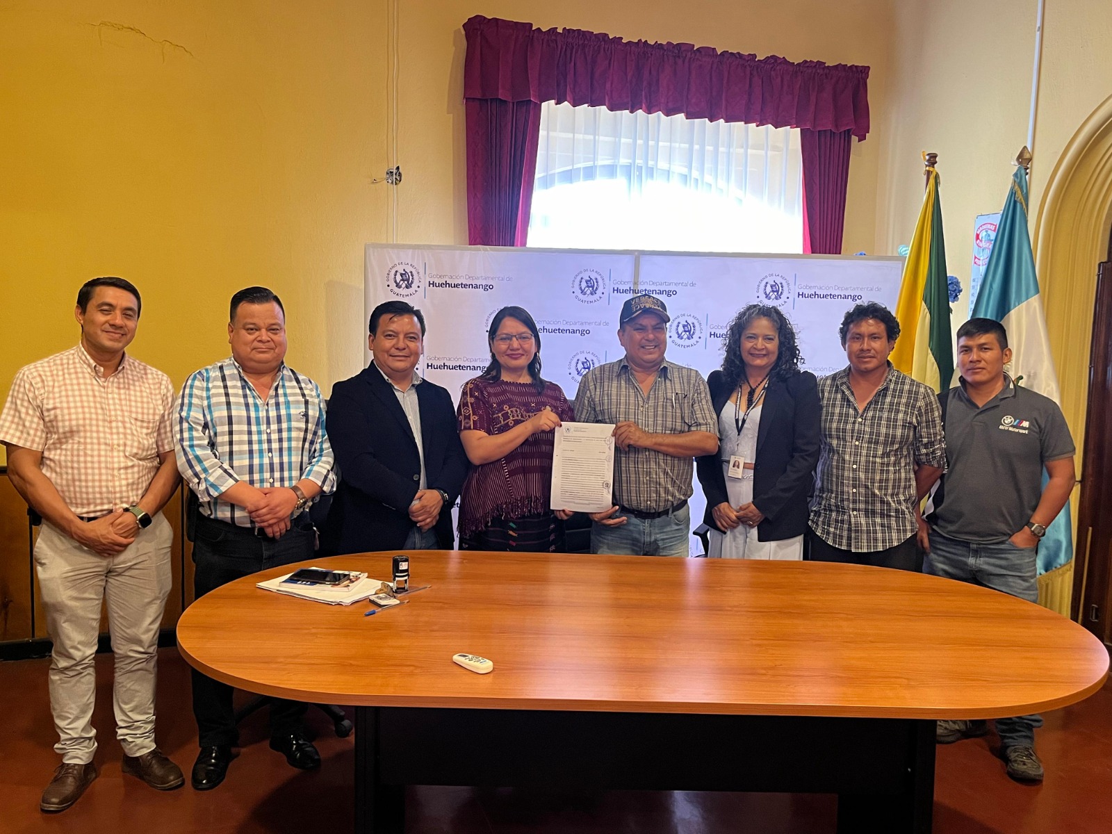 Firman convenio para sistema de agua potable en Huehuetenango