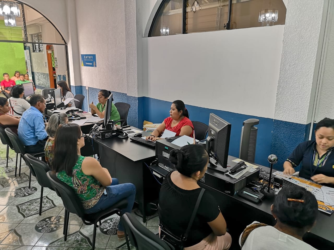El IGSS acerca sus servicios administrativos a los departamentos.
