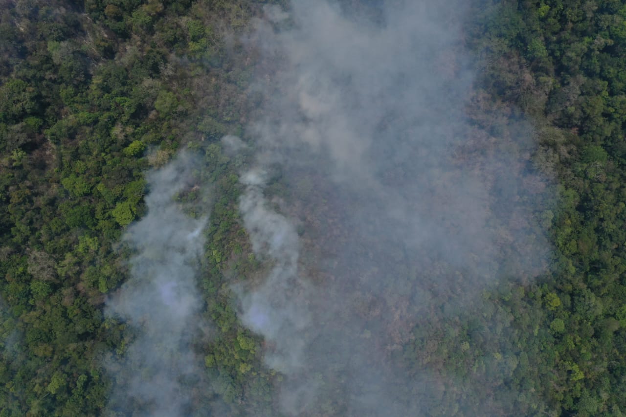 Operaciones aéreas para el combate de incendios forestales en Parque Nacional Laguna del Tigre, Petén