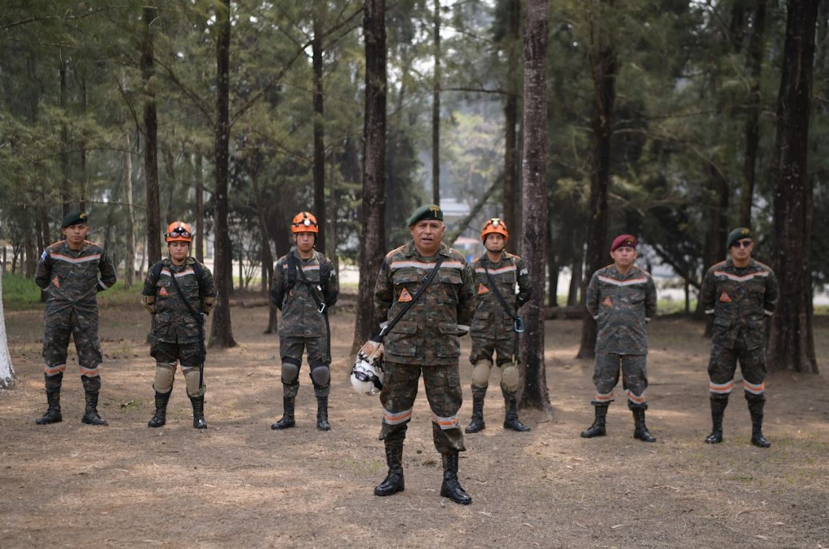 Brigada Humanitaria de Rescate, constante en la lucha contra incendios forestales