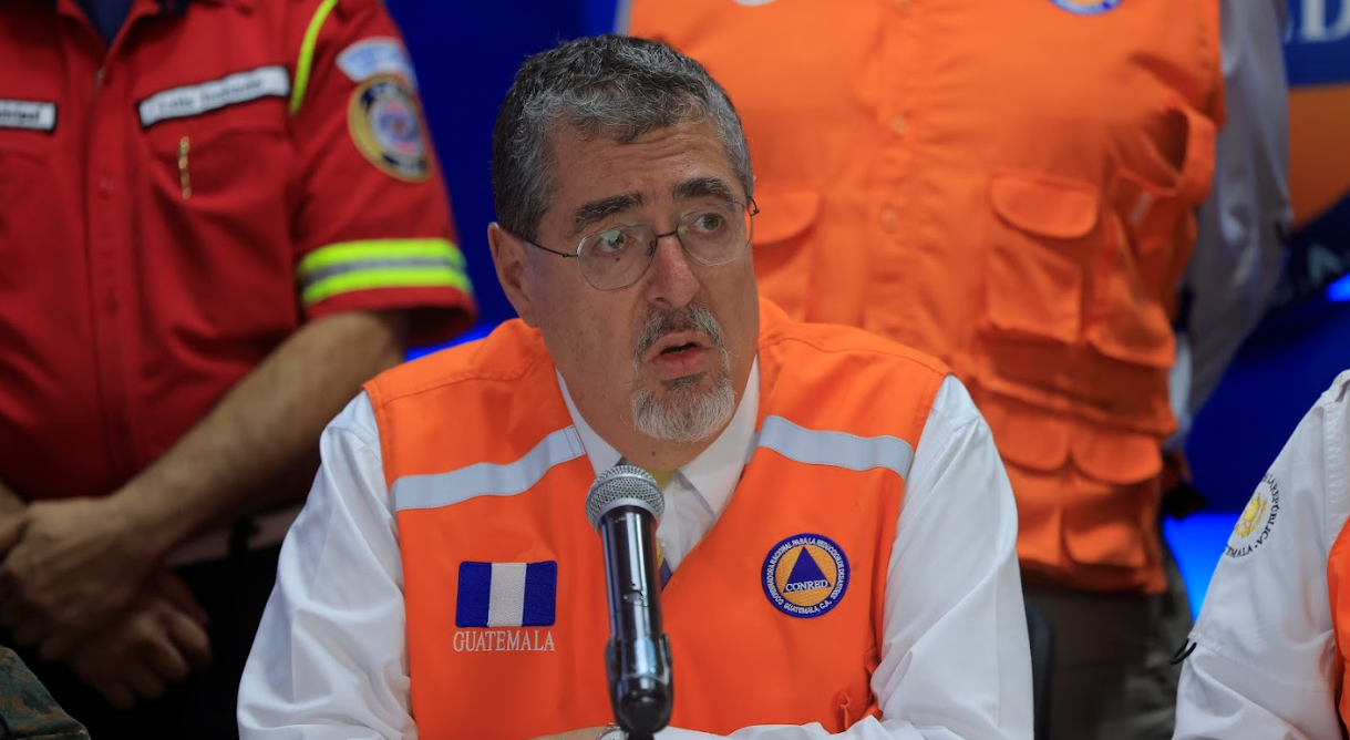 Presidente apunta a condiciones climatológicas extraordinarias que inciden en los incendios