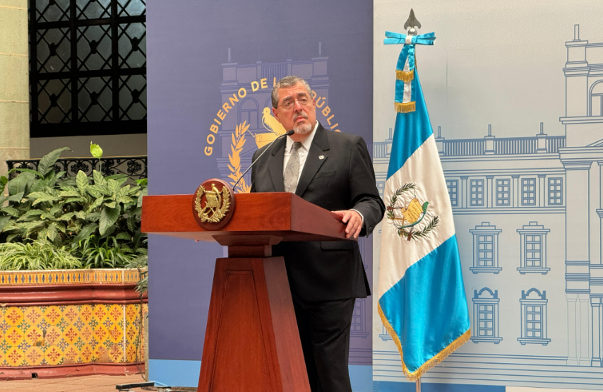 Presidente anuncia rebaja de hasta 80% en factura de energía eléctrica para 3 millones de hogares