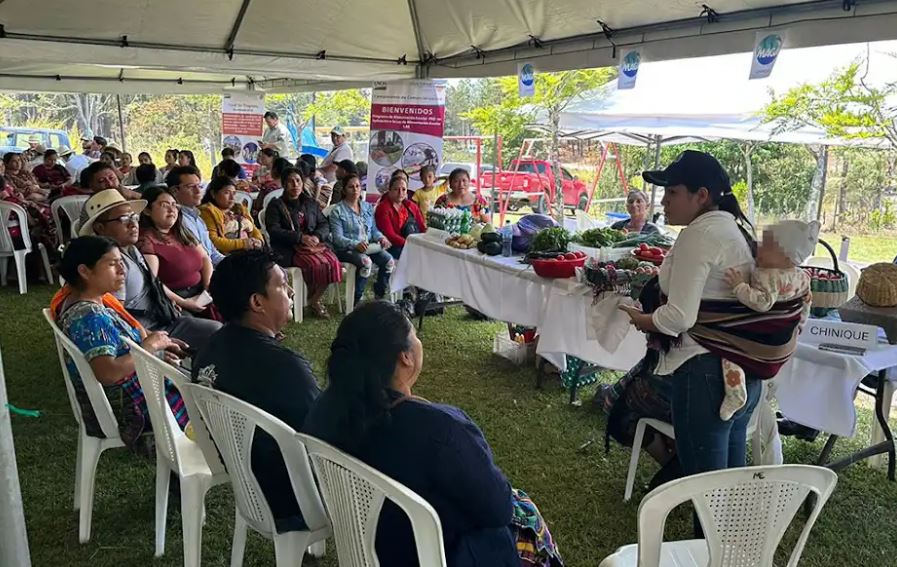 En Quiché impulsan rueda de negocios como parte del Programa de Alimentación Escolar