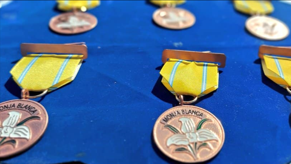 El Ejército retiró la medalla Monja Blanca que había sido otorgada a José Ubico.
