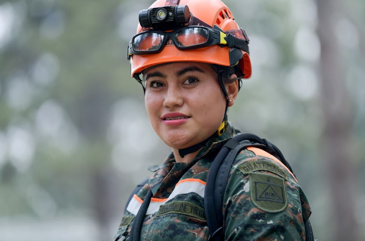 Luz Ramírez, una historia desde el frente de la batalla contra el fuego