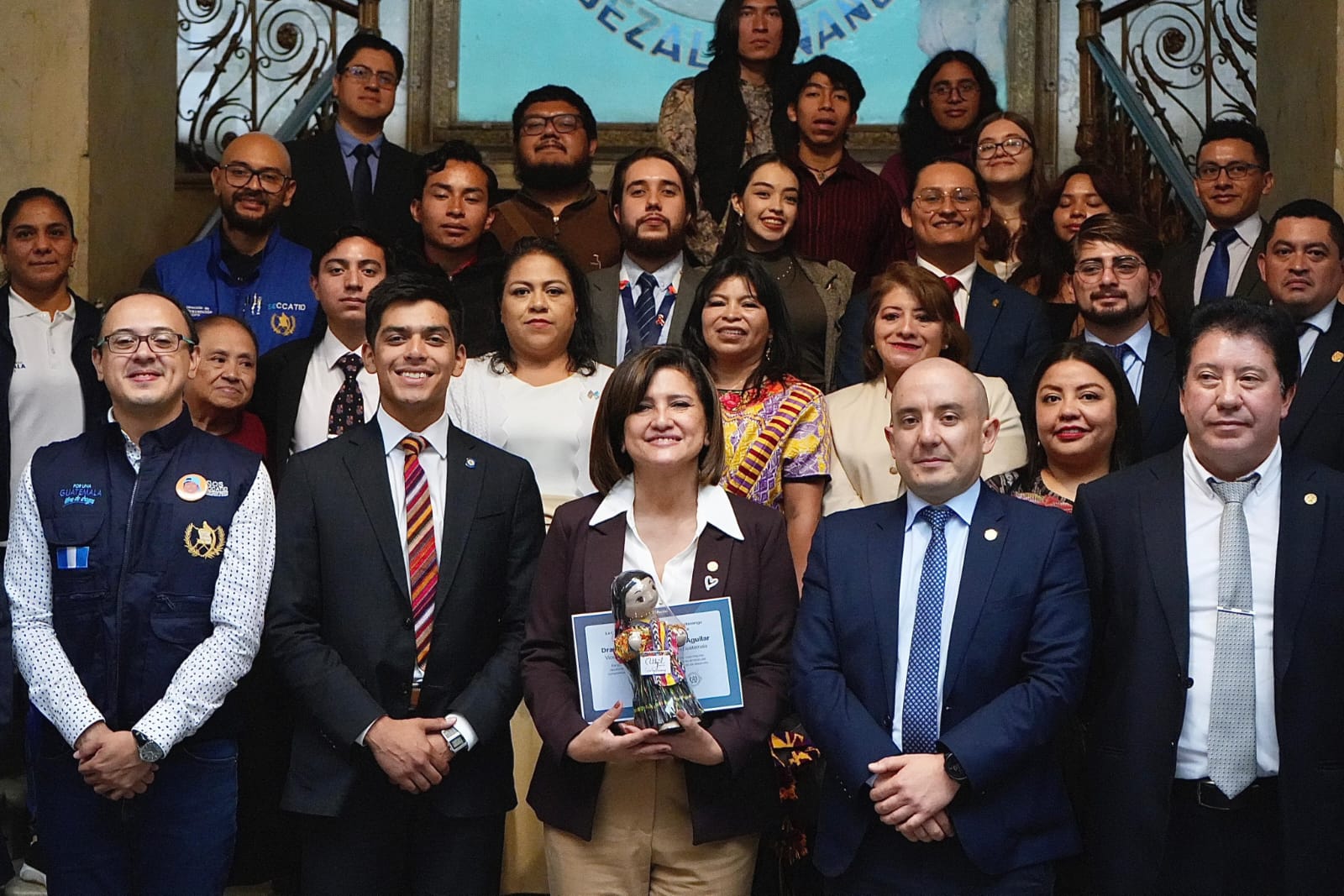 Vicepresidencia promueve la prevención sobre uso del cigarrillo electrónico en Quetzaltenango