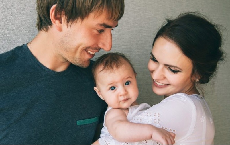 El padre contribuye sustancialmente a la formación de la microbiota intestinal del bebé durante el primer año de vida.