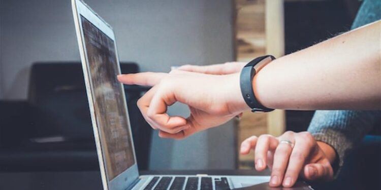 Adicción a internet de los adolescentes se asocia a cambios en las redes neuronales