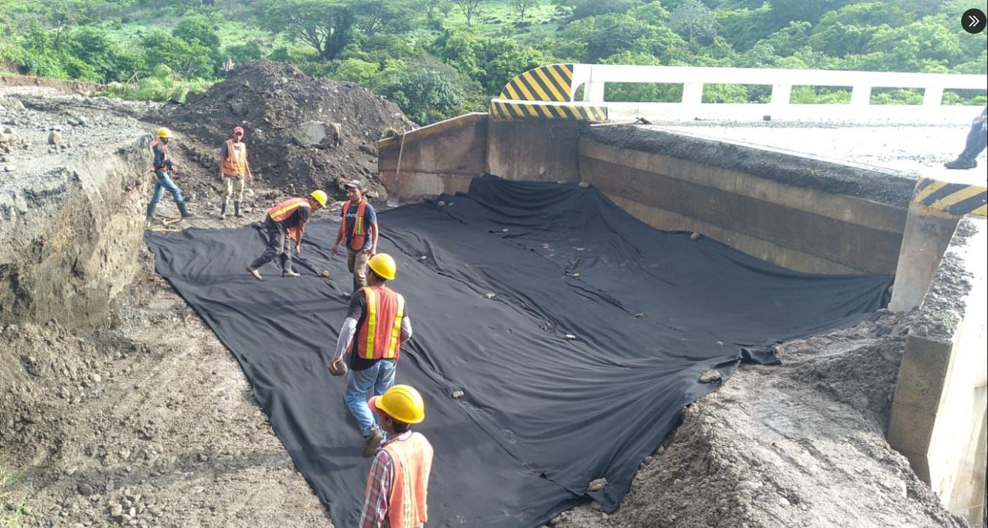 Continúan trabajos en puente El Colorado, frontera con El Salvador