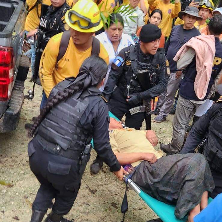 Carmelina Sam Colop, quien desapareció el jueves en Tikal, fue localizada con vida en el y luego la trasladaron al Hospital Regional de San Benito para garantizar que se encuentre bien.
