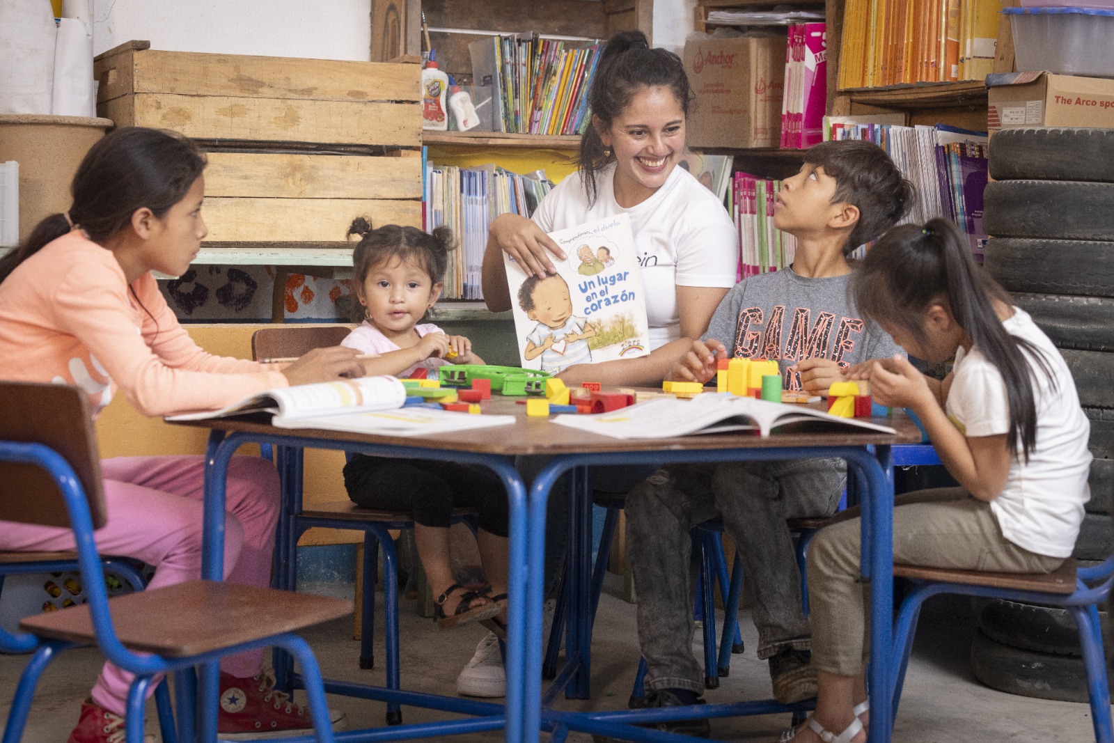 Remozamiento de escuelas. Niños con educación especial se benefician con el remozamiento de escuela en La Unión, Zacapa