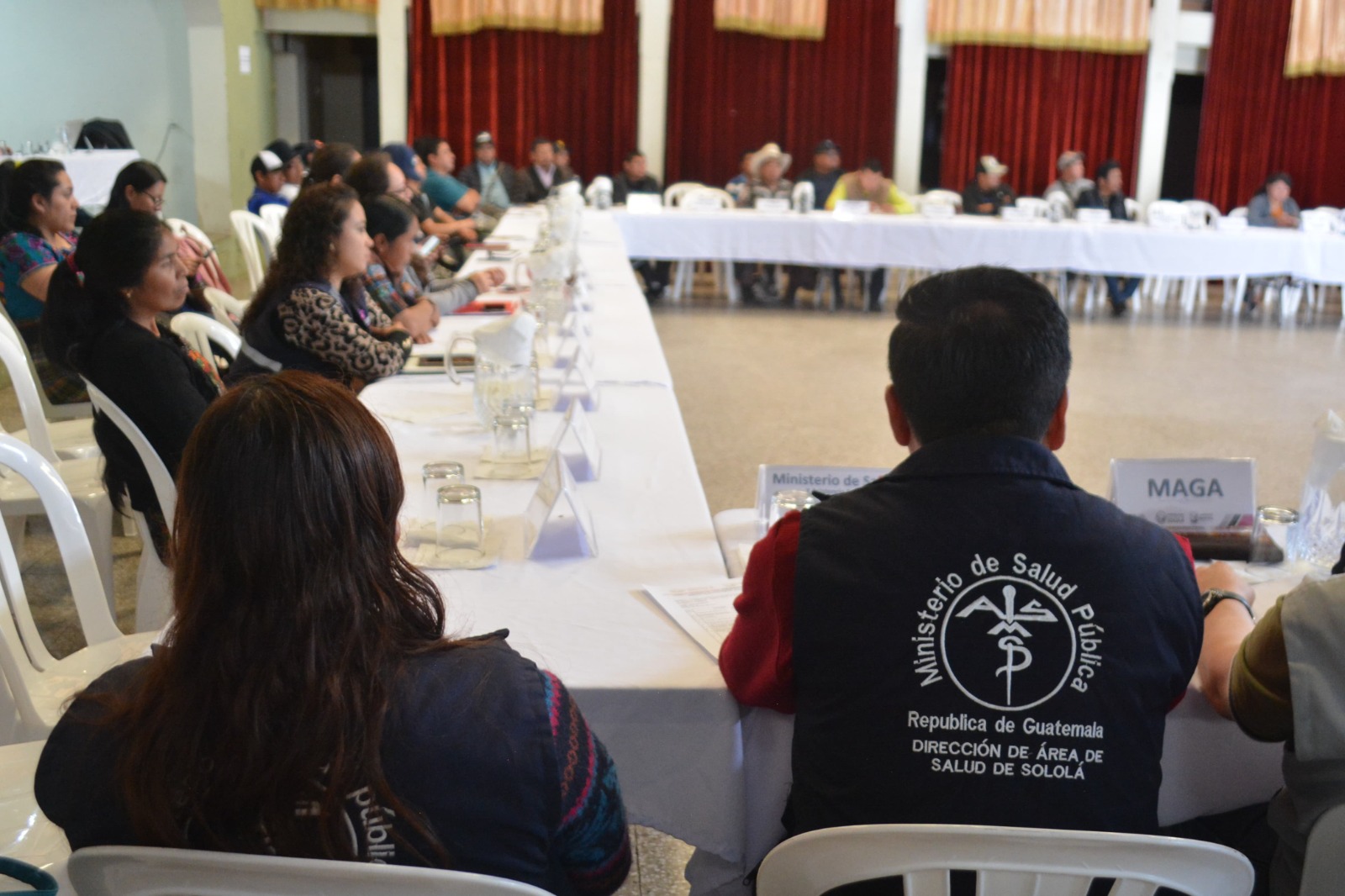 Líderes comunitarios y de Salud verifican avance en construcción del Hospital de Sololá