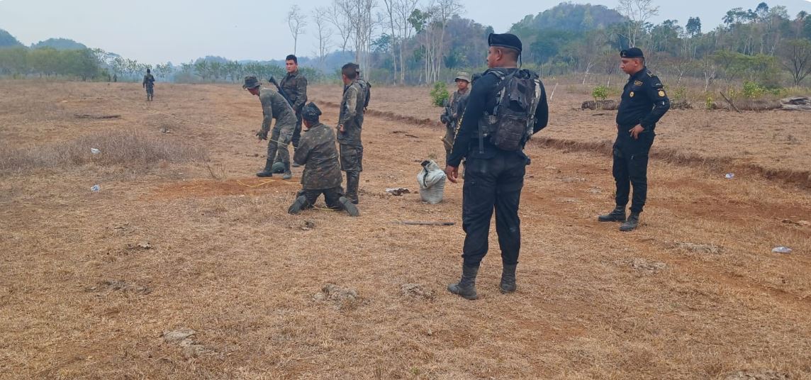 Gobernación logra la destrucción de tres pistas clandestinas en Petén