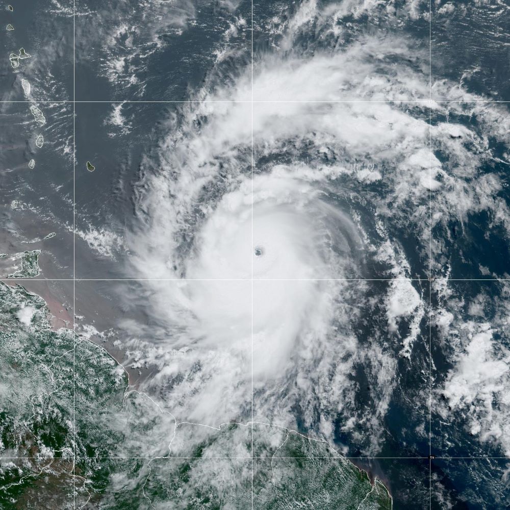 El huracán Beryl se encuentra este domingo en el área oriental del Caribe y se espera que llegue a la península de Yucatán el próximo viernes.