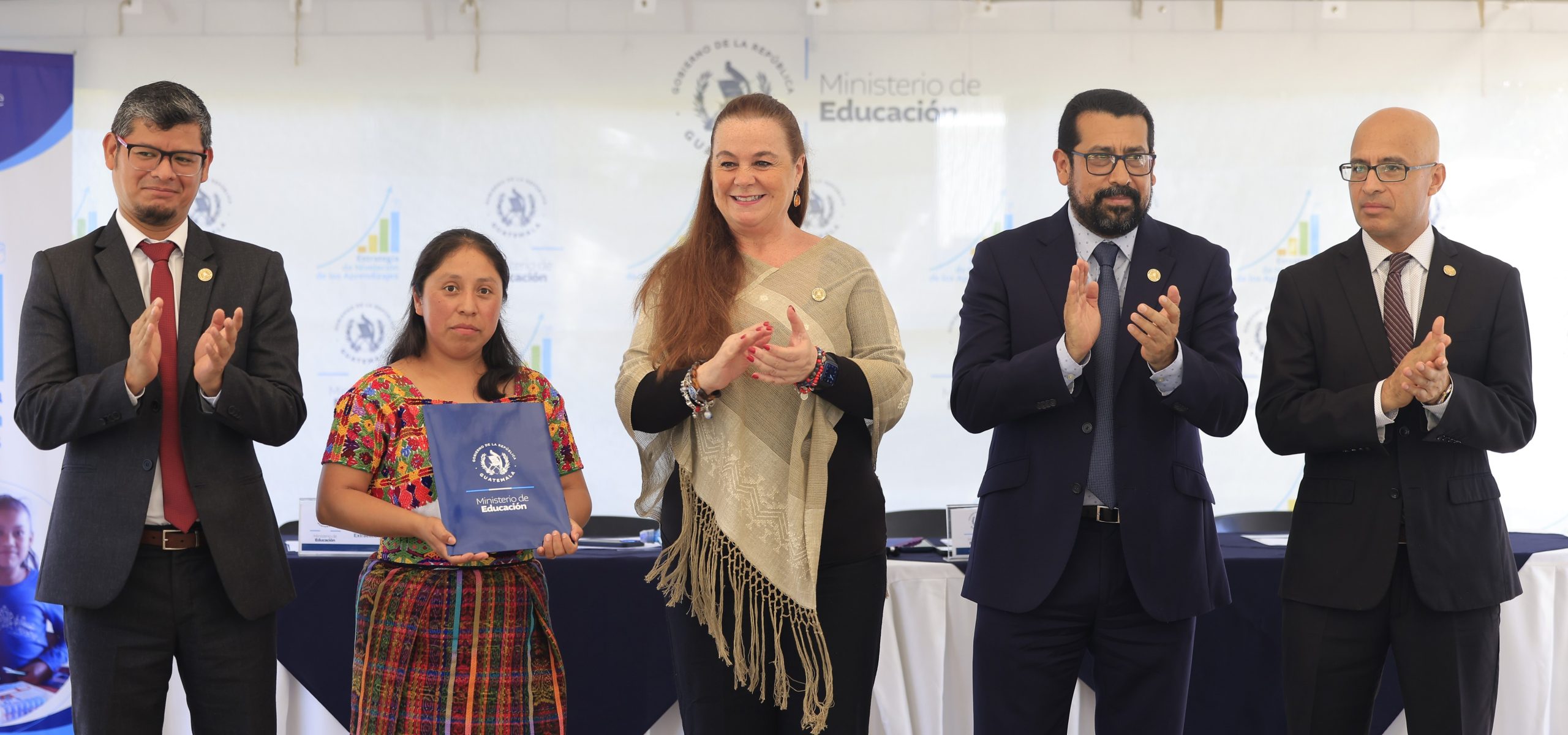 Ministerio de Educación impulsa nivelación de estudiantes con bajo rendimiento en primaria