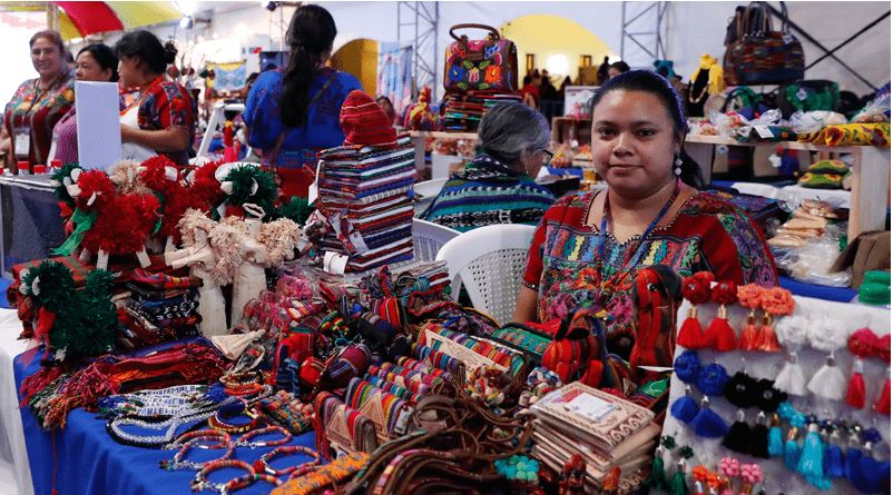 Estrategia de inclusión financiera busca aumentar el apoyo a las mujeres