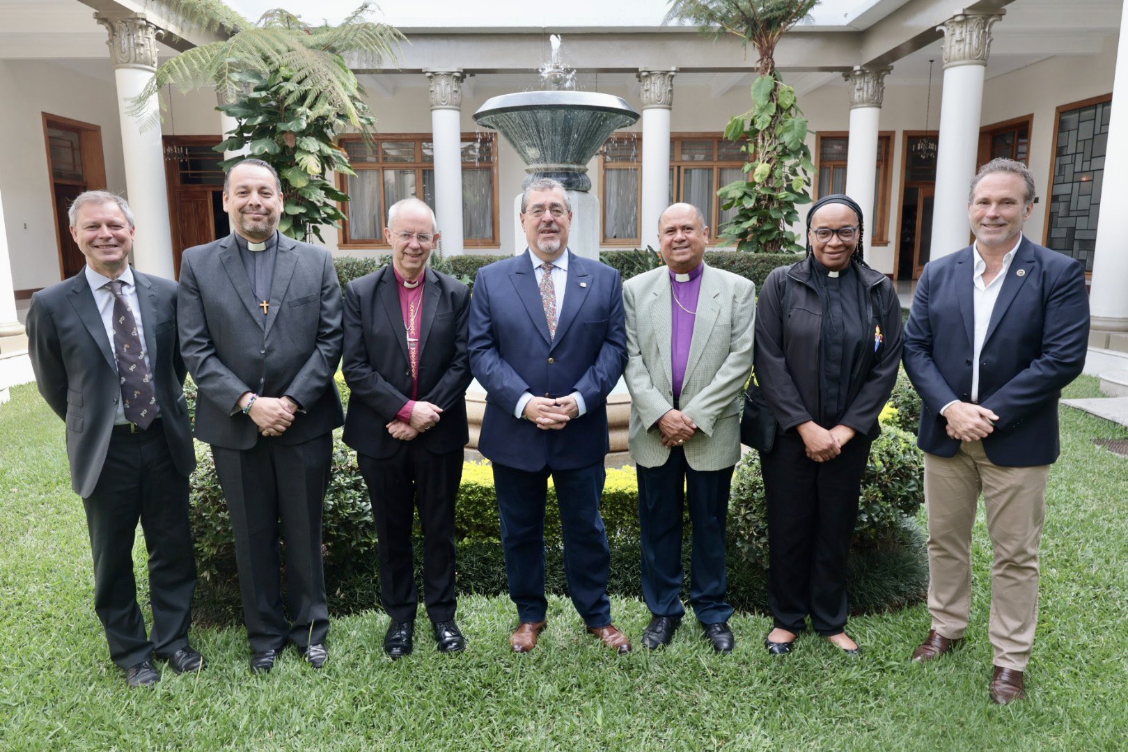 Presidente Bernardo Arévalo se reúne con el arzobispo Justin Welby