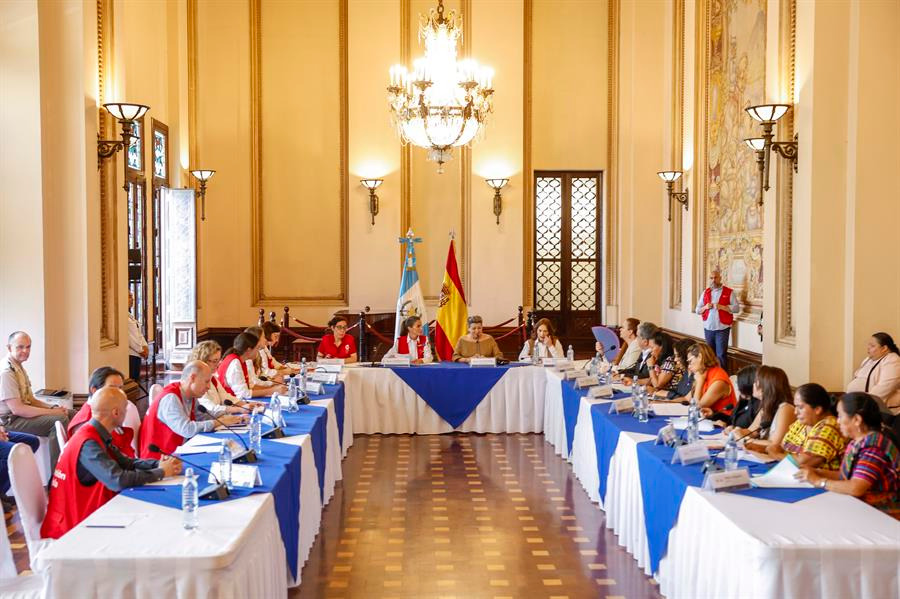 Primera dama de Guatemala y la reina Letizia de España conocen avances de proyectos apoyados por Cooperación Española