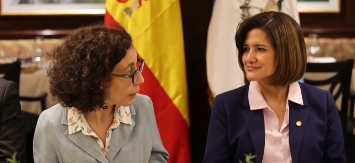 Vicepresidenta Herrera aborda temas de inversión con cámara de comercio española
