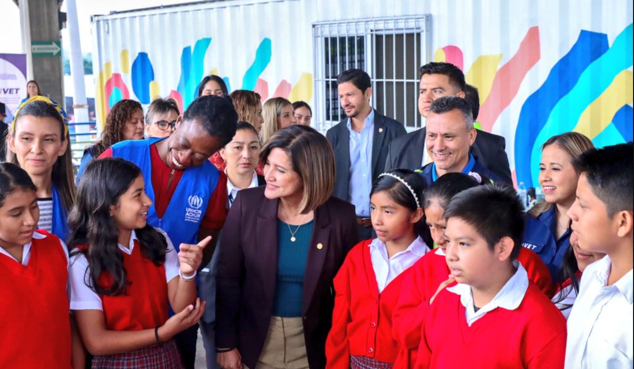 Vicepresidenta visita el Centro de Atención a Personas Migrantes y Refugiadas en Centra Sur