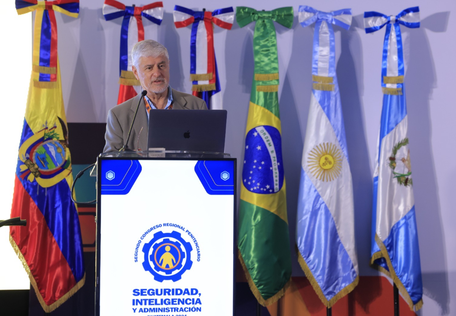En Ecuador, la cárcel es una institución pública al margen de la ley