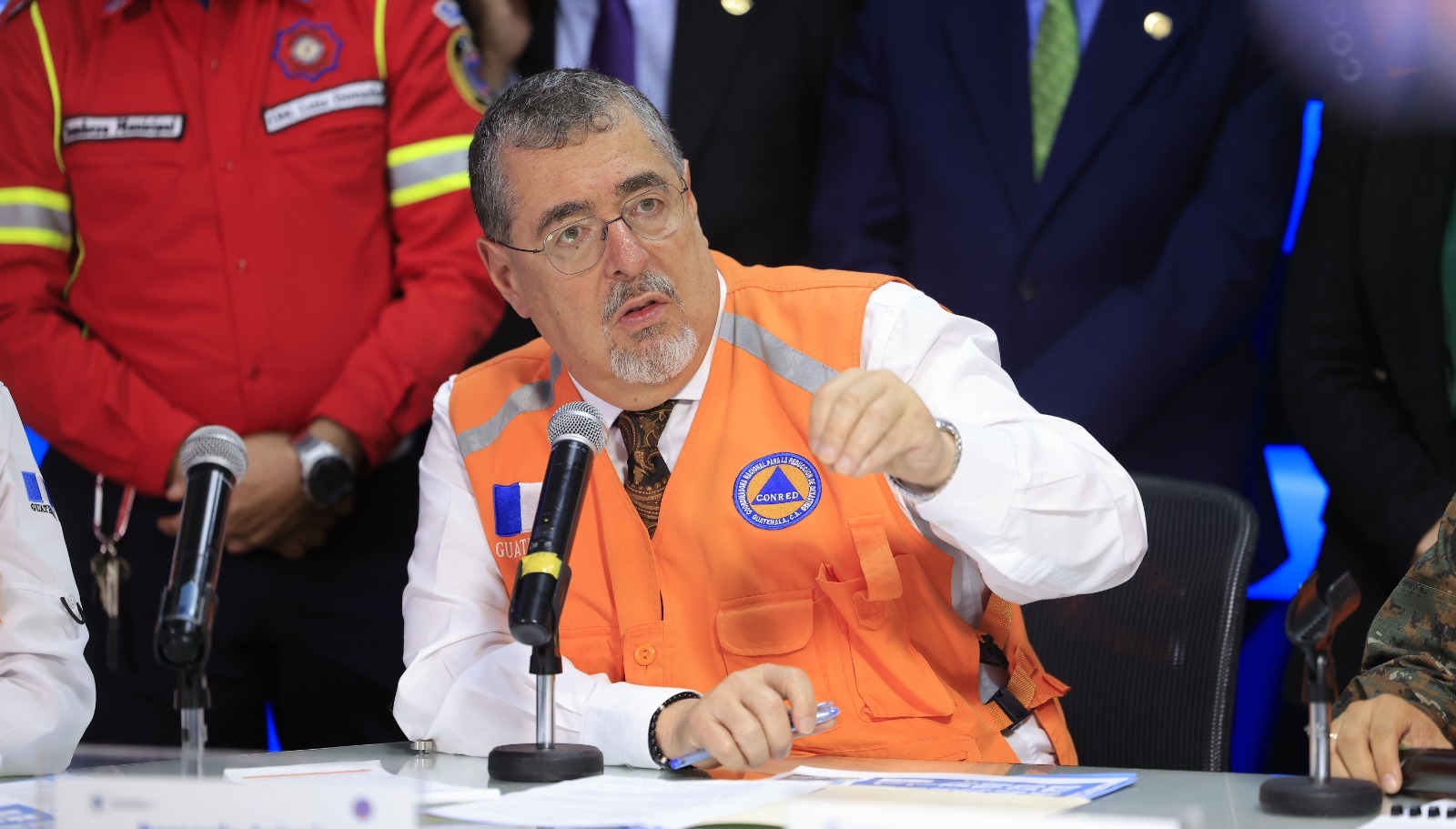 El presidente Arévalo anunció en una conferencia de prensa en Conred que no viajará a Europa. /Foto: Gilber García.