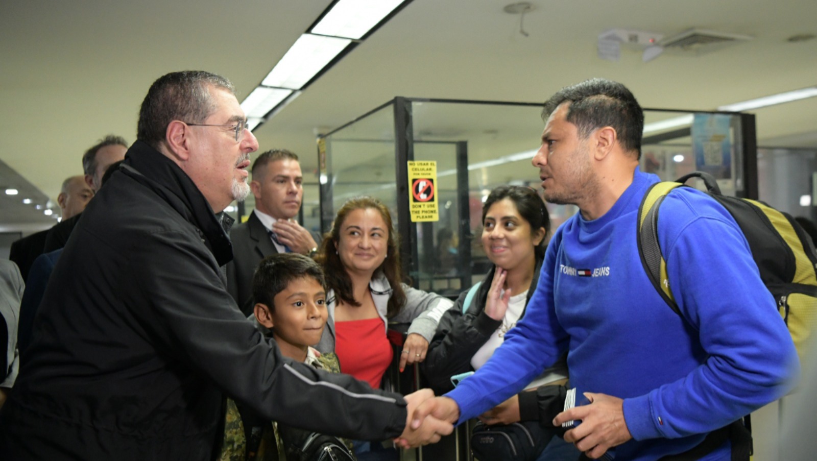 Presidente comparte el deseo de miles de personas de rescatar el aeropuerto La Aurora