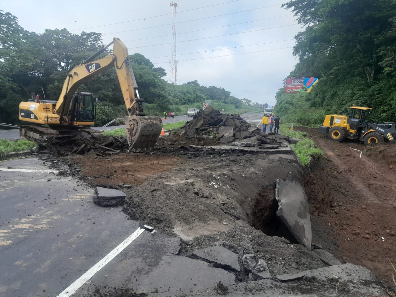 Cambiarán tubería en área hundida en autopista Palín-Escuintla