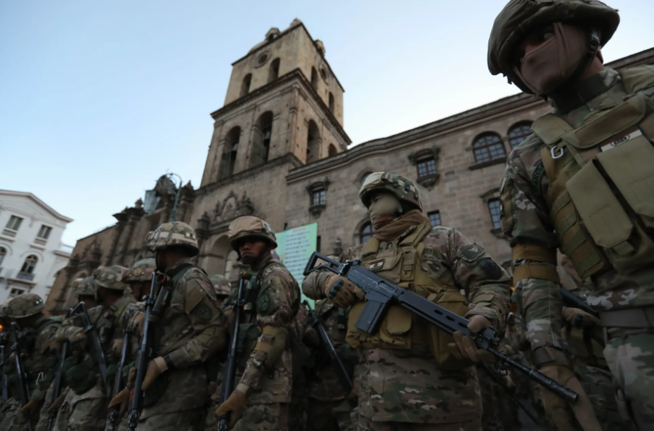 Denuncian golpe de Estado militar en marcha en Bolivia. / Foto: EFE.